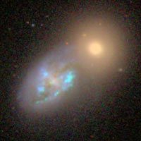 Arp 140 (NGC 274 + NGC 275)