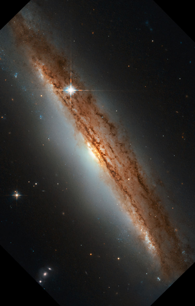 HST image of spiral galaxy NGC 3717