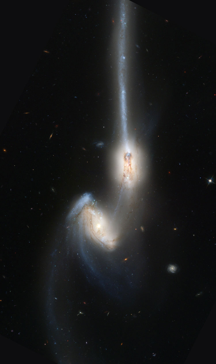 HST image of galaxy pair NGC 4676, The Mice