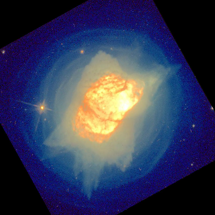 1996 HST closeup of planetary nebula NGC 7027