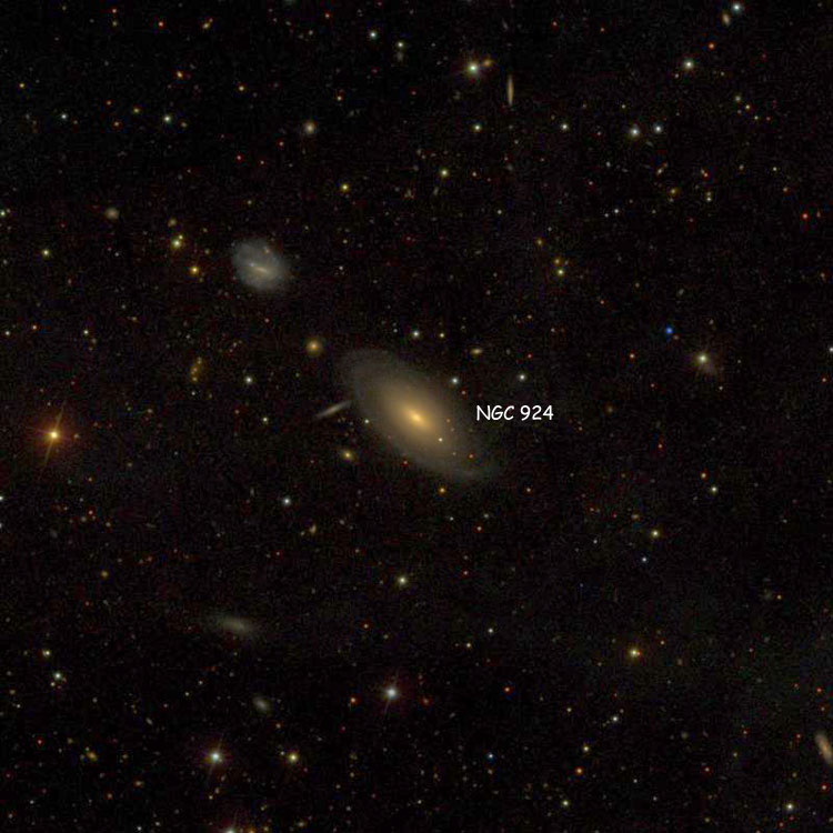 SDSS image of region near spiral galaxy NGC 924