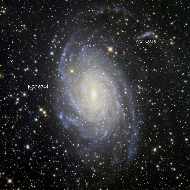 Labeled Observatorio Antilhue image of spiral galaxy NGC 6744, also showing PGC 62815