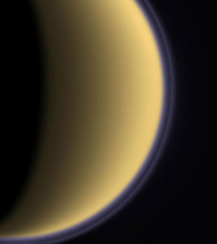 Cassini false-color ultraviolet image of 2nd haze layer above Titan's atmosphere