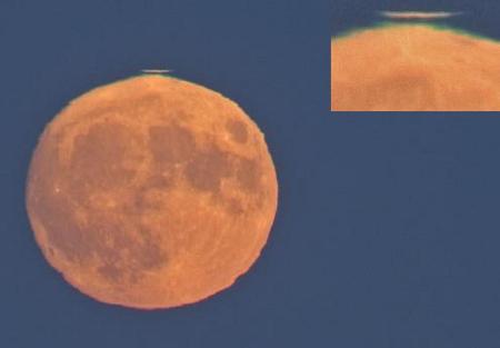 An image of the Moon near the horizon, showing slight dispersion effects at its upper and lower limb