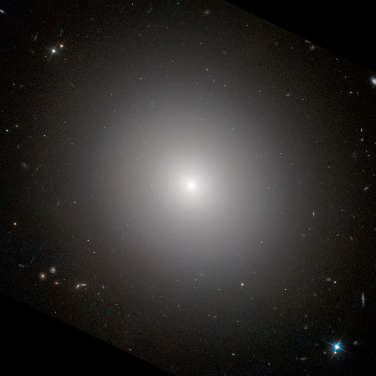 HST image of lenticular galaxy IC 2006