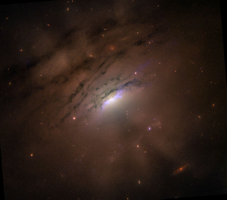 HST image of peculiar lenticular galaxy IC 5063