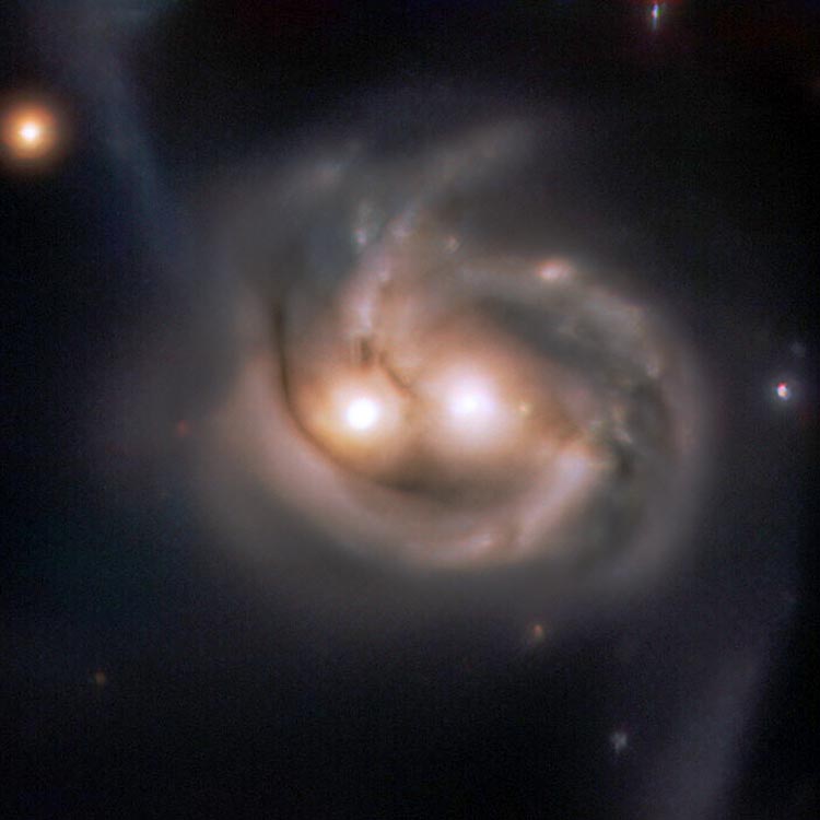 ESO image of peculiar spiral galaxy NGC 3758