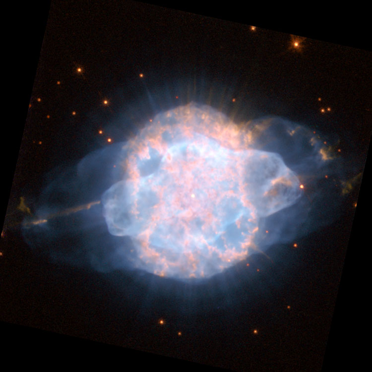 HST image of planetary nebula NGC 3918