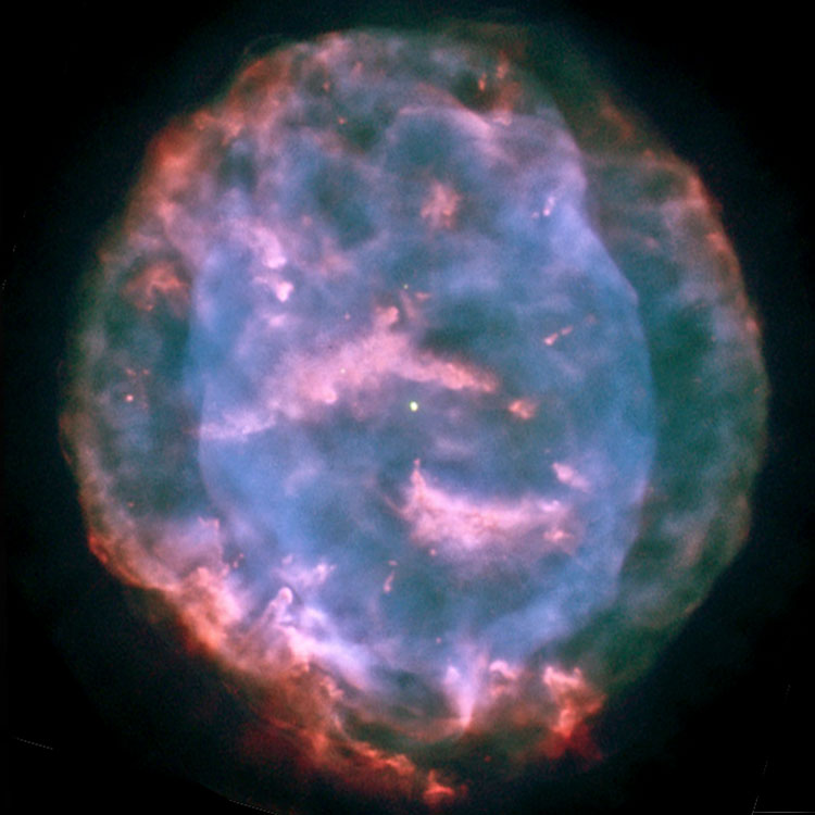HST image of planetary nebula NGC 6818