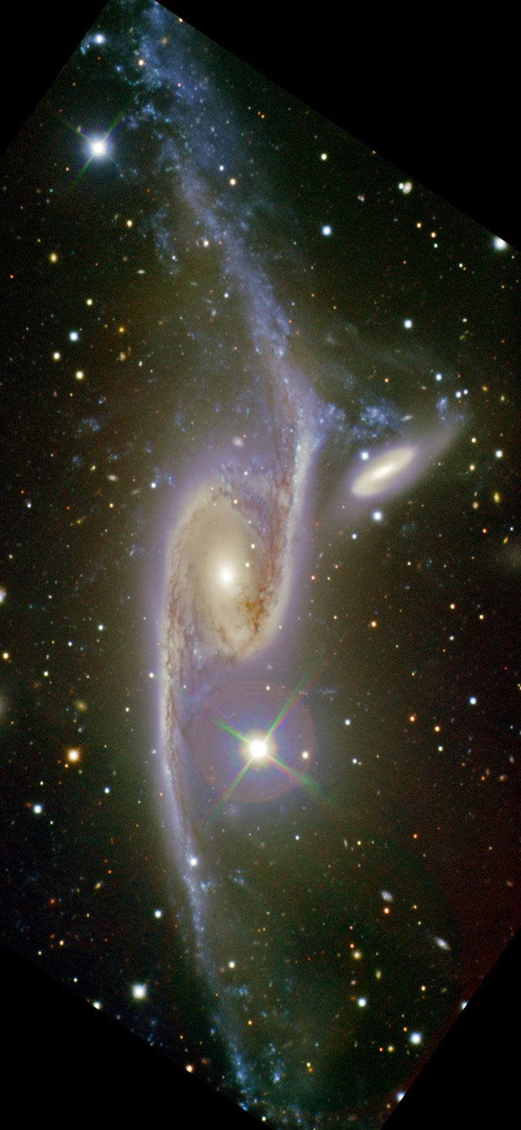 Gemini Observatory image of interacting galaxies NGC 6872 and IC 4970